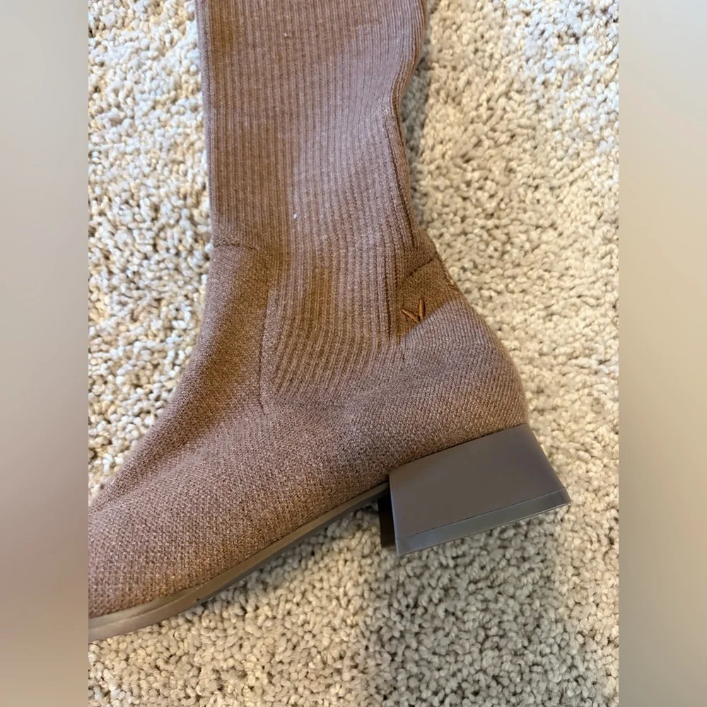 NEW VIVAIA Madeline Round-Toe Over-the-Knee Wool Boots